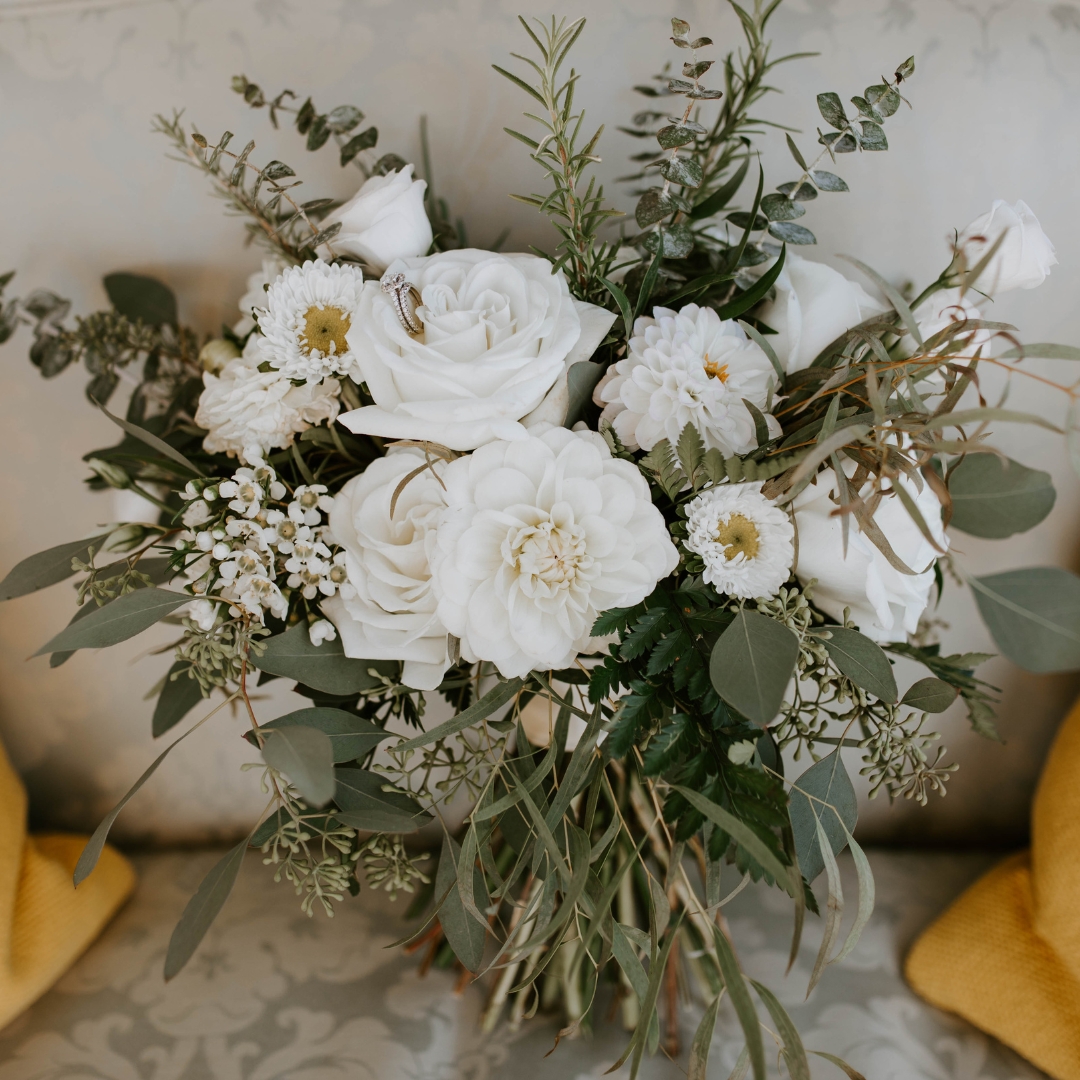 elegant white bouquet 